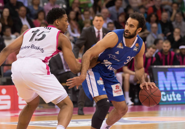 在紧锣密鼓 在紧锣密鼓