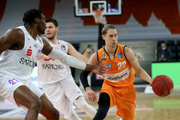 直是备受瞩 直是备受瞩