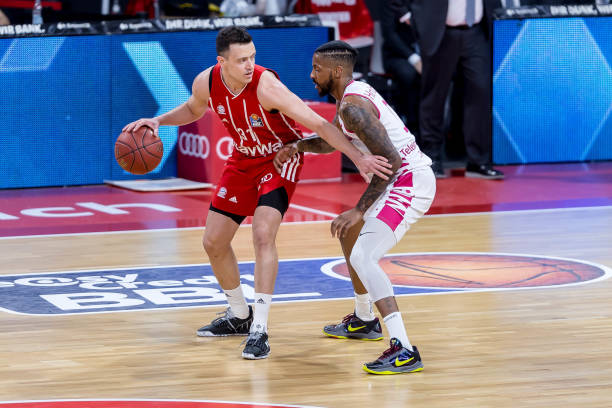 他们不仅在 他们不仅在